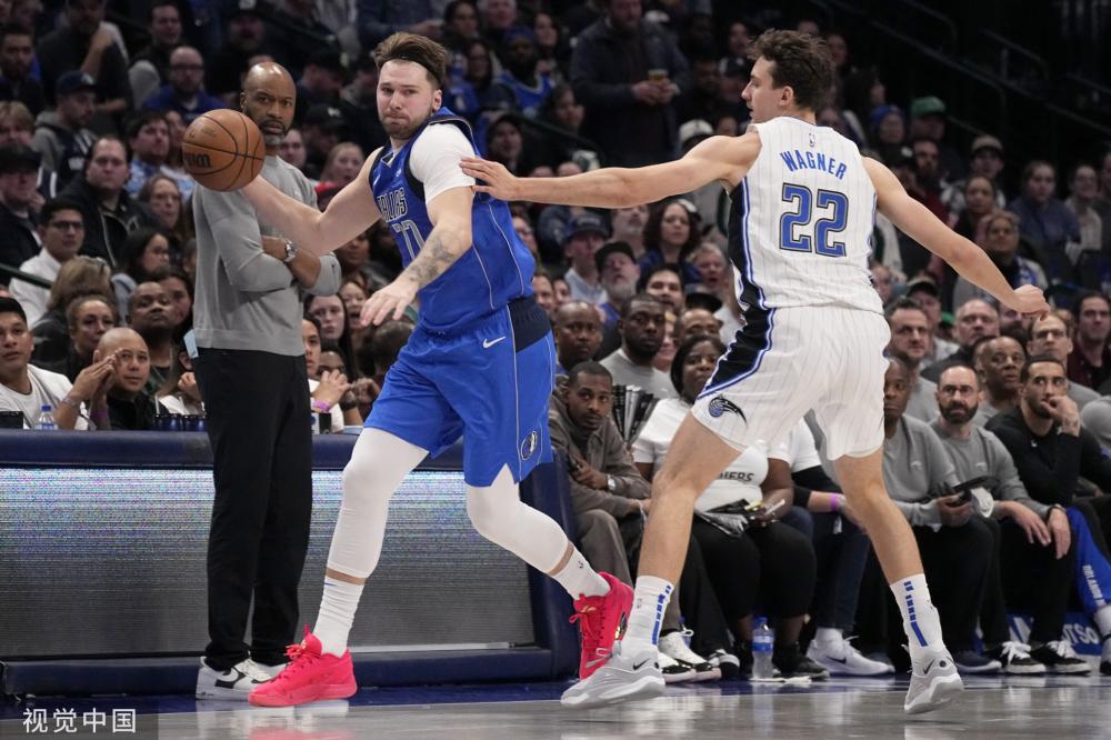 的锋利矛头 的锋利矛头