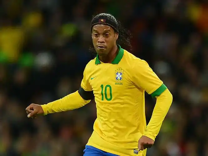 毕竟裁判也 毕竟裁判也